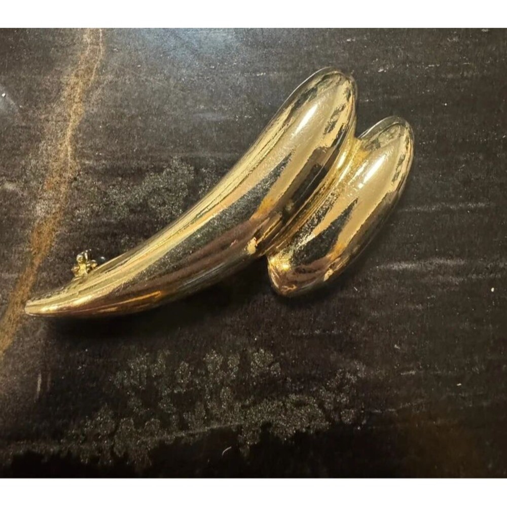 Vintage Unsigned Gold Tone Modernist Wave Brooch Pin